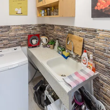 Candy, Central, Cozy And Contemporary 아파트 바르나