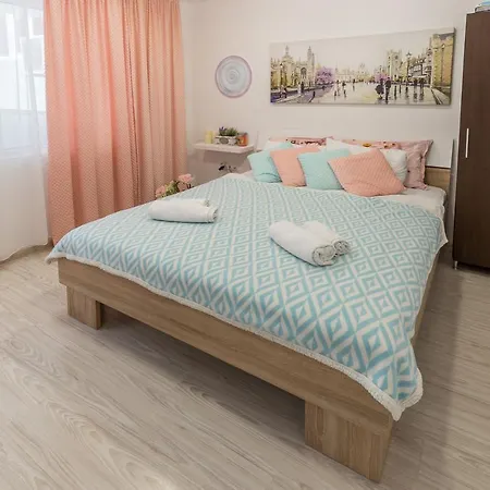 Candy, Central, Cozy And Contemporary Appartamento *