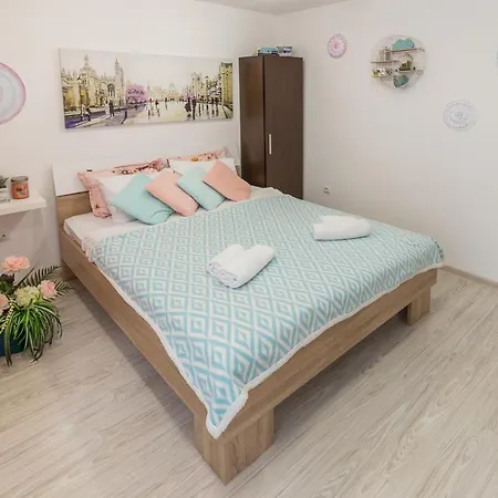 Candy, Central, Cozy And Contemporary