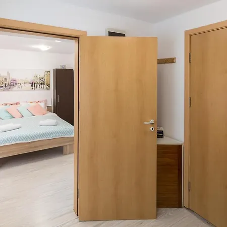 Candy, Central, Cozy And Contemporary Appartamento